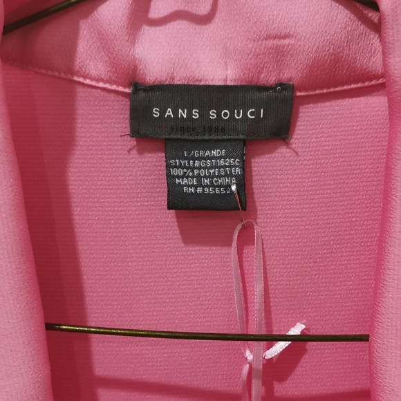 🌸 Puff Sleeve Tie Top 🌸 - Picture 6 of 7